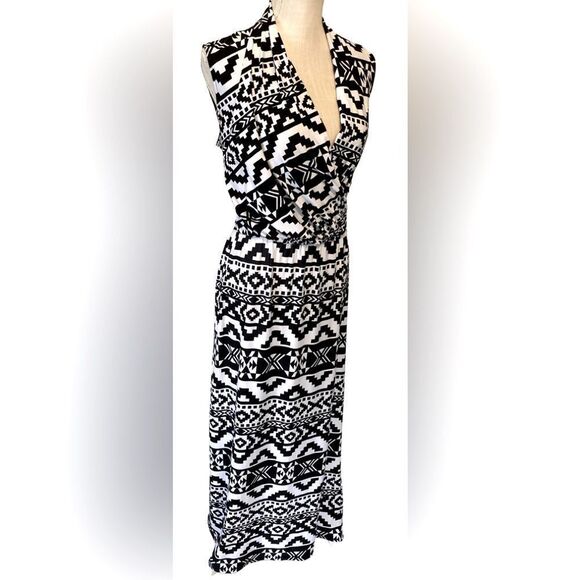 ECI Black and white maxi dress Medium - Picture 2 of 7
